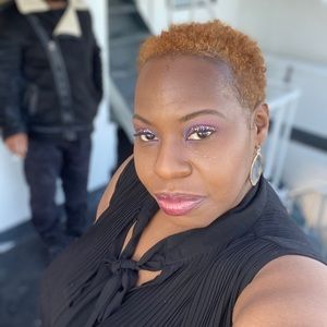 Meet your Posher, Monsheeka
